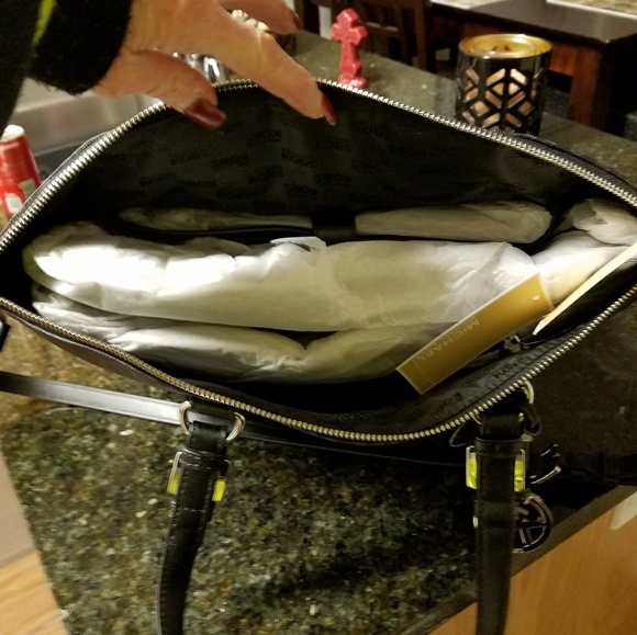 ISO!! - Picture 4 of 4